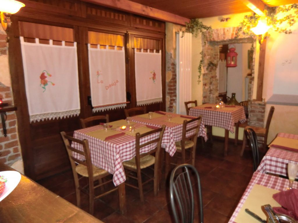 Dettagli Osteria La Douja