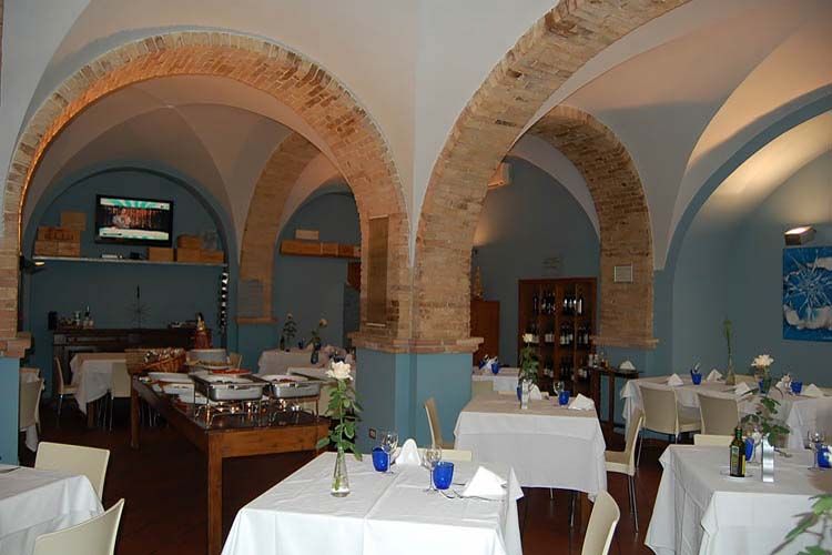 Dettagli Ristorante Antico Cantinone