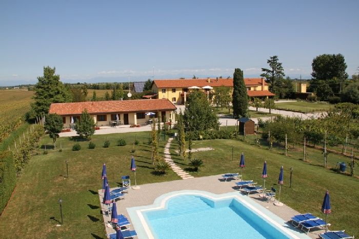 Dettagli Agriturismo Tenuta Regina