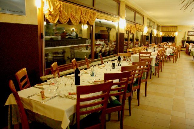 Dettagli Ristorante Al Volo A Vela