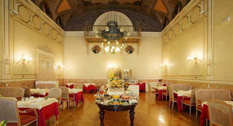 Dettagli Ristorante Sala Parlamento