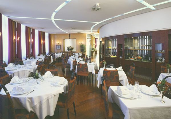 Dettagli Ristorante Del Palace Hotel Moderno