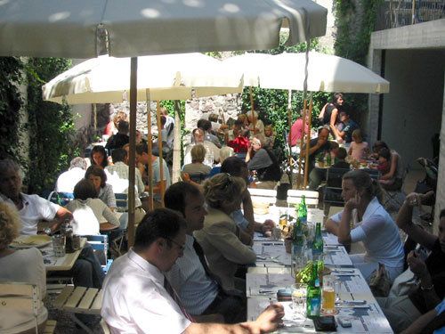 Dettagli Ristorante Etnico Batzenhausl