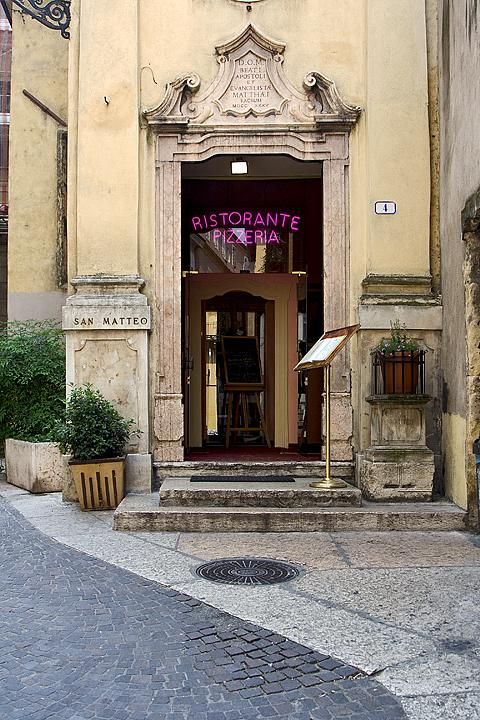 Dettagli Ristorante San Matteo Church