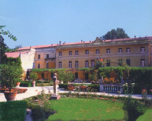 Dettagli Agriturismo Le Quattro Rose