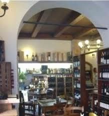 Dettagli Enoteca / Wine Bar A Cuvea