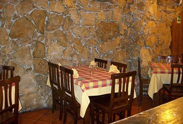 Dettagli Pizzeria Le Grotte Del Kemonia