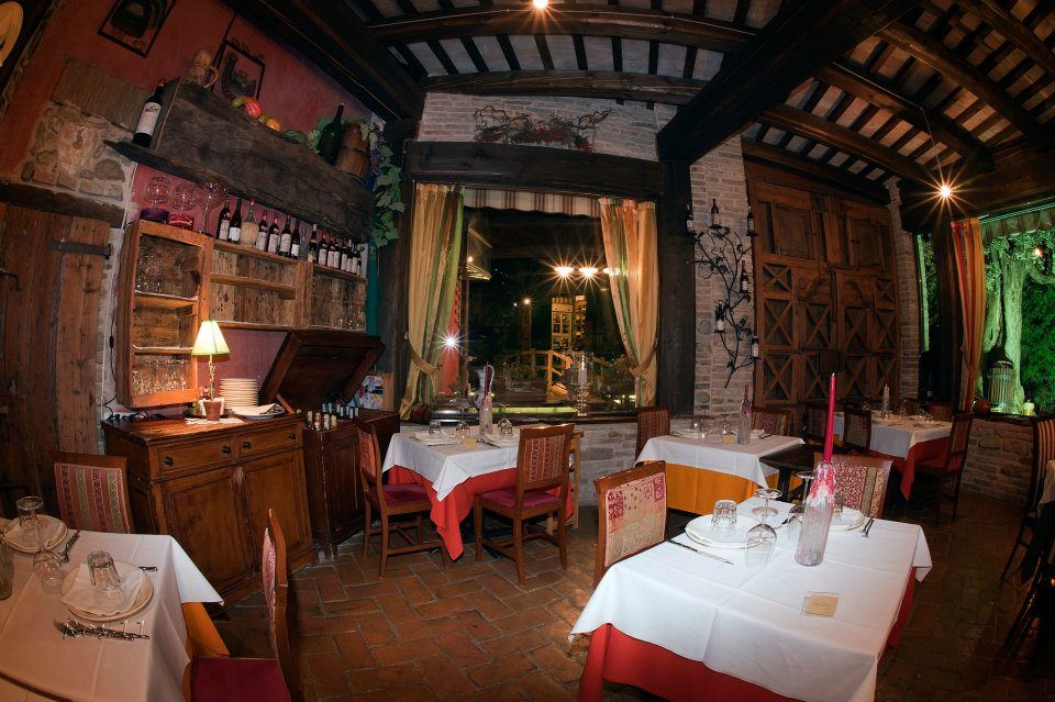 Dettagli Ristorante Al Chiar Di Luna